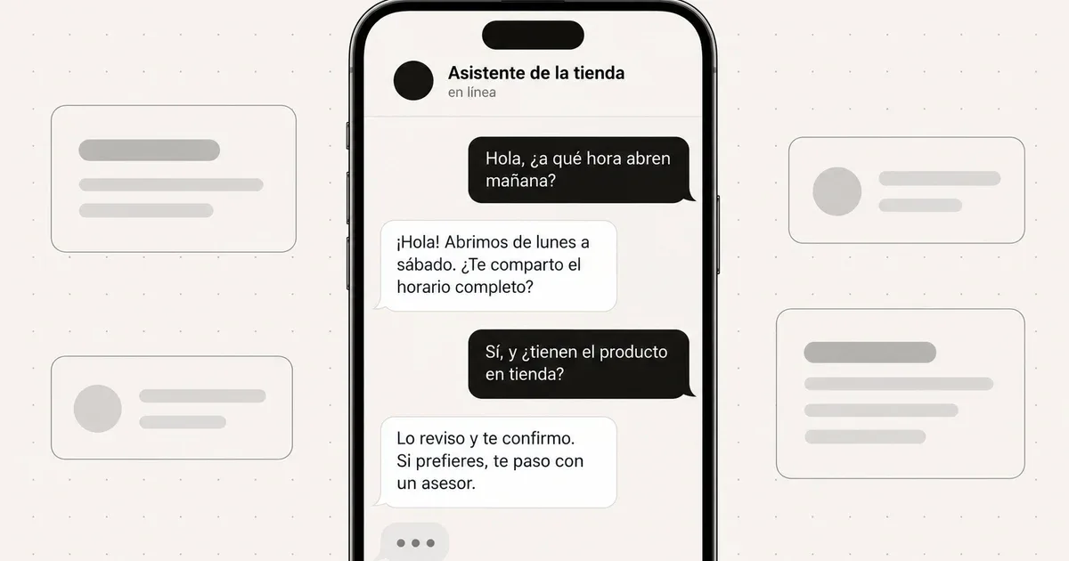 Asistente de una tienda responde en un móvil preguntas sobre horarios y disponibilidad de productos